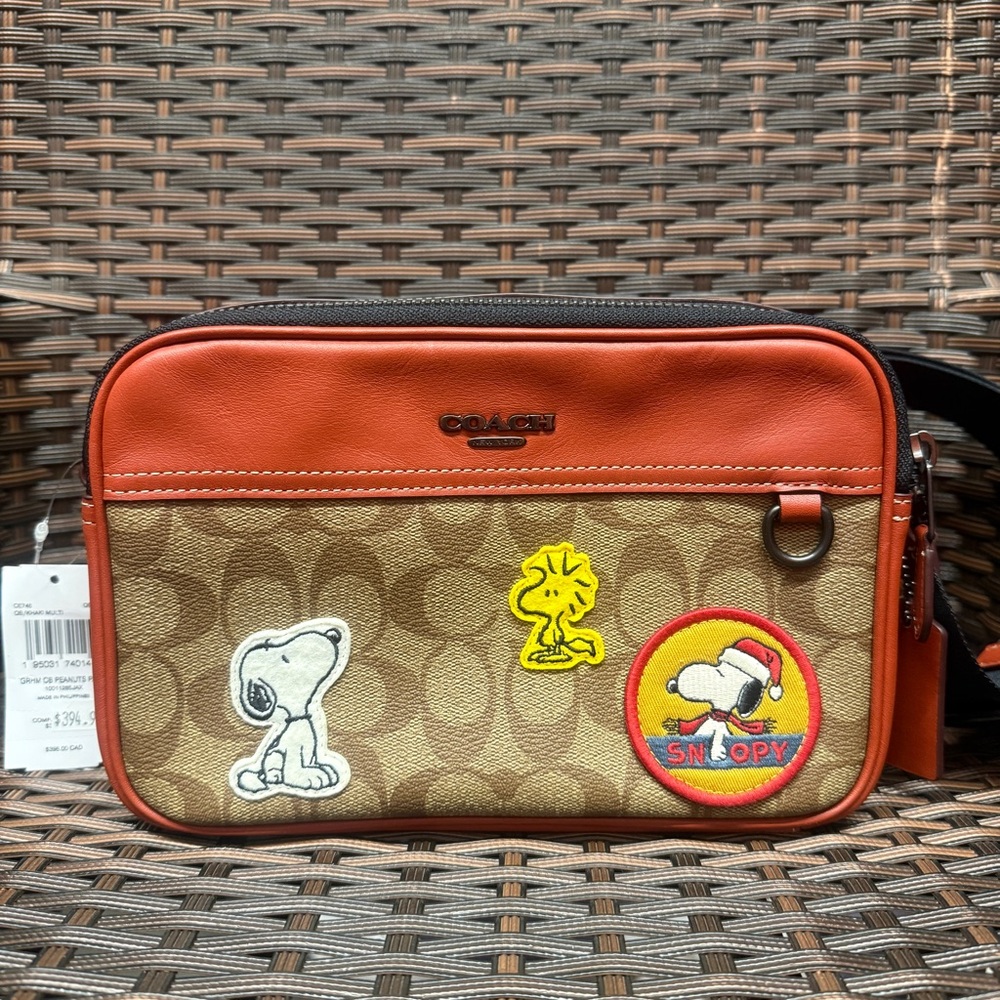 Coach X Peanuts Graham Crossbody In Signature Canvas With Patches ce746